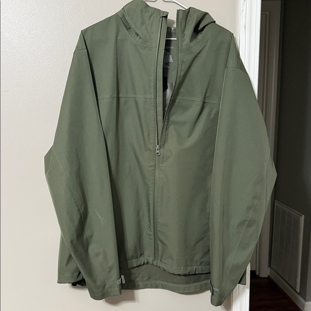 Swiss Tech Men's Olive Windbreaker Jacket